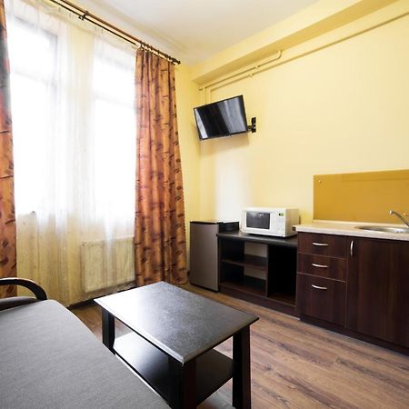 Апартаменти На Площі Митній Lviv Exteriör bild